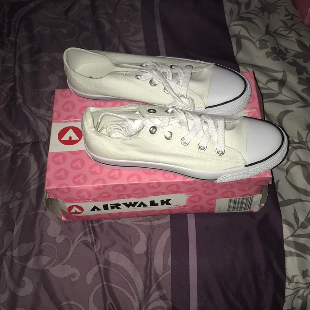 Airwalk sneakers